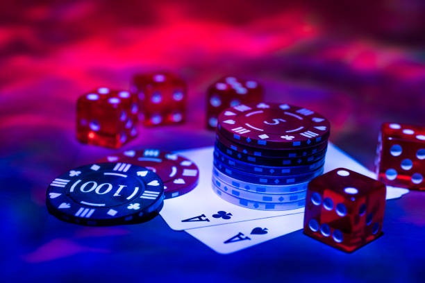 motorslot Boxing live studio with dealer, card display, and betting interface on mobile screen